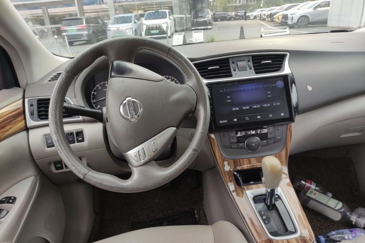 Used Nissan Sylphy 2014 1.6XV CVT Deluxe Edition Steering Wheel