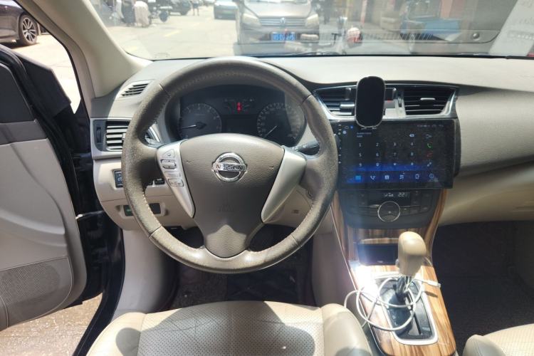 Used Nissan Sylphy 2014 1.6XV CVT Deluxe Edition Steering Wheel