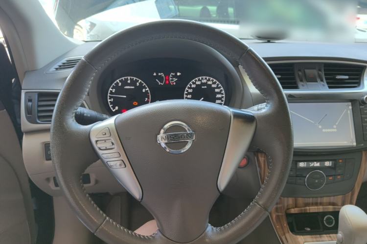 Used Nissan Sylphy 2014 1.6XV CVT Deluxe Edition Steering Wheel