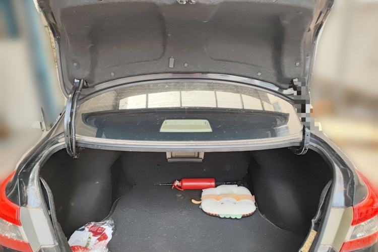 Used Nissan Sylphy 2014 1.6XV CVT Deluxe Edition Trunk