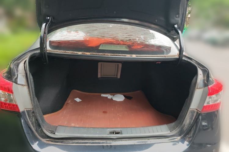 Used Nissan Sylphy 2014 1.6XV CVT Deluxe Edition Trunk