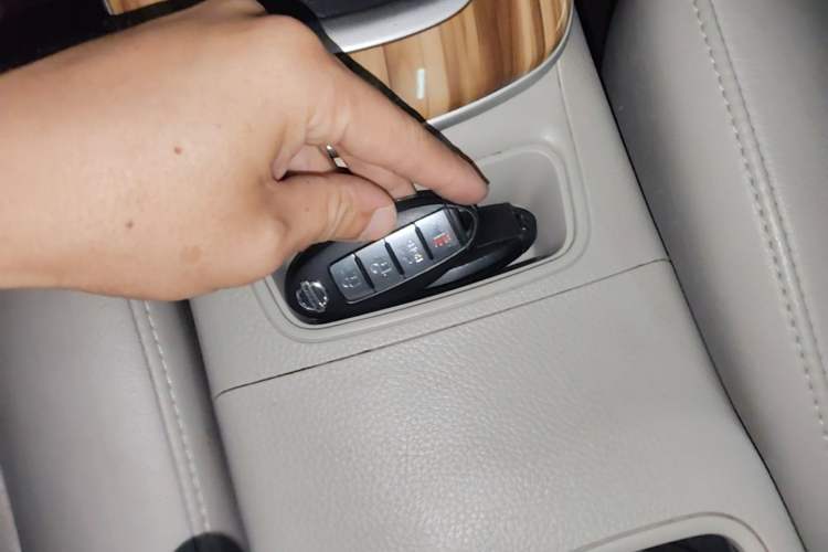 Used Nissan Sylphy 2014 1.6XV CVT Deluxe Edition Vehicle Key