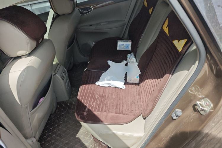 Used Nissan Sylphy 2014 1.6XV CVT Deluxe Edition Left Rear Seat
