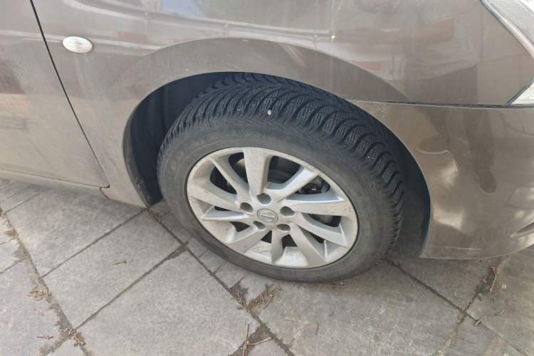 Used Nissan Sylphy 2014 1.6XV CVT Deluxe Edition Right Front Wheel Hub