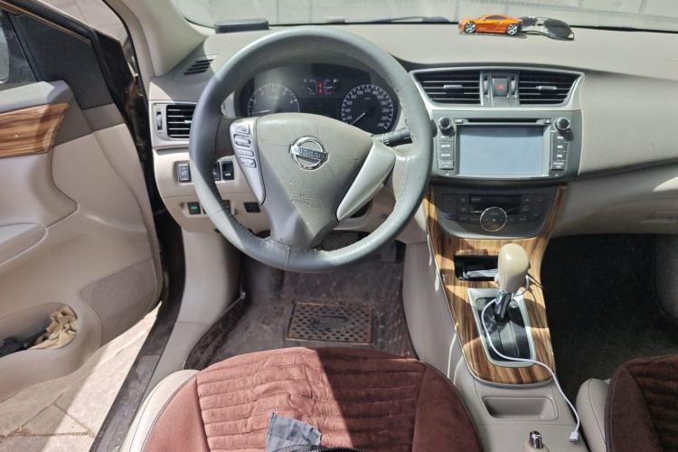 Used Nissan Sylphy 2014 1.6XV CVT Deluxe Edition Steering Wheel