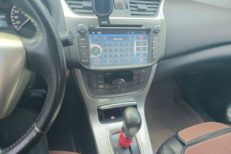 Used Nissan Sylphy 2014 1.6XV CVT Deluxe Edition Audio And AC Panel