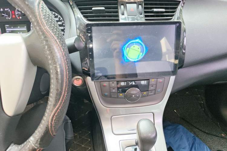 Used Nissan Sylphy 2014 1.6XV CVT Deluxe Edition Audio And AC Panel