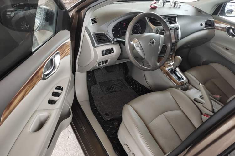 Used Nissan Sylphy 2014 1.6XV CVT Deluxe Edition Driver Seat
