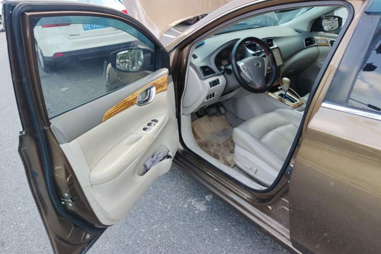 Used Nissan Sylphy 2014 1.6XV CVT Deluxe Edition Driver Seat