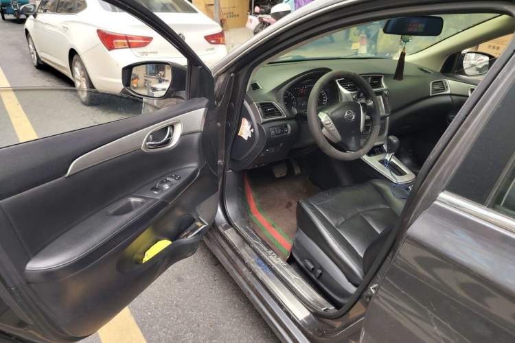 Used Nissan Sylphy 2014 1.6XV CVT Deluxe Edition Driver Seat