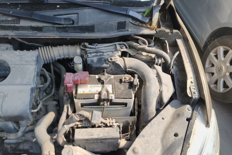 Used Nissan Sylphy 2014 1.6XV CVT Deluxe Edition Engine Bay Left