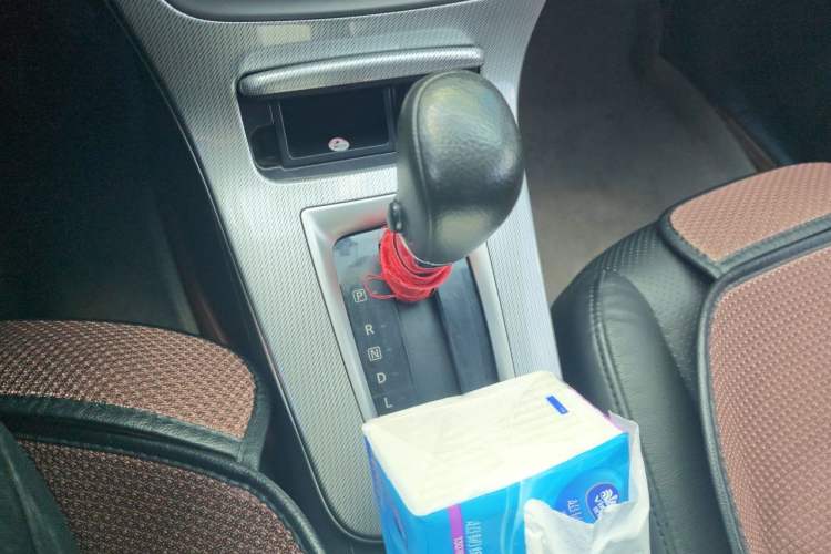 Used Nissan Sylphy 2014 1.6XV CVT Deluxe Edition Gear Lever