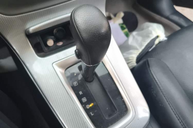 Used Nissan Sylphy 2014 1.6XV CVT Deluxe Edition Gear Lever
