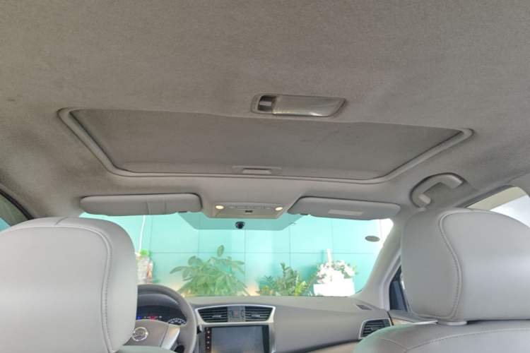 Used Nissan Sylphy 2014 1.6XV CVT Deluxe Edition Headliner