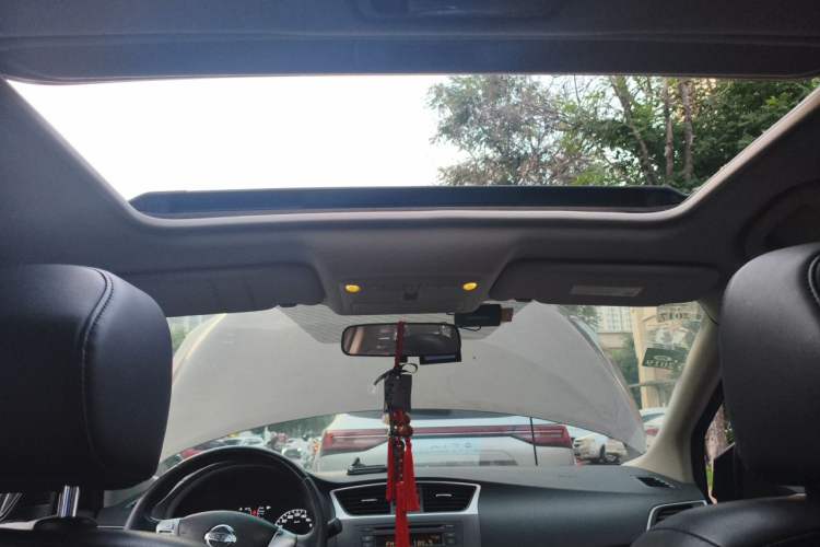 Used Nissan Sylphy 2014 1.6XV CVT Deluxe Edition Headliner