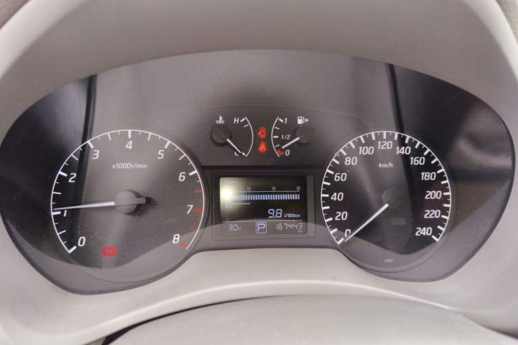 Used Nissan Sylphy 2014 1.6XV CVT Deluxe Edition Instrument Cluster