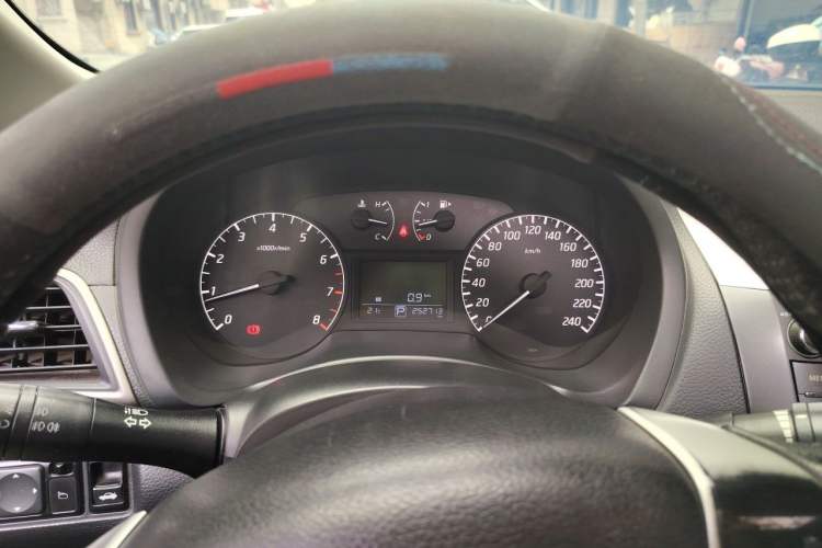 Used Nissan Sylphy 2014 1.6XV CVT Deluxe Edition Instrument Cluster