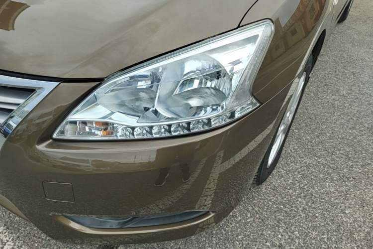 Used Nissan Sylphy 2014 1.6XV CVT Deluxe Edition Left Front Headlight