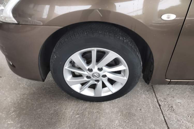 Used Nissan Sylphy 2014 1.6XV CVT Deluxe Edition Left Front Wheel Hub
