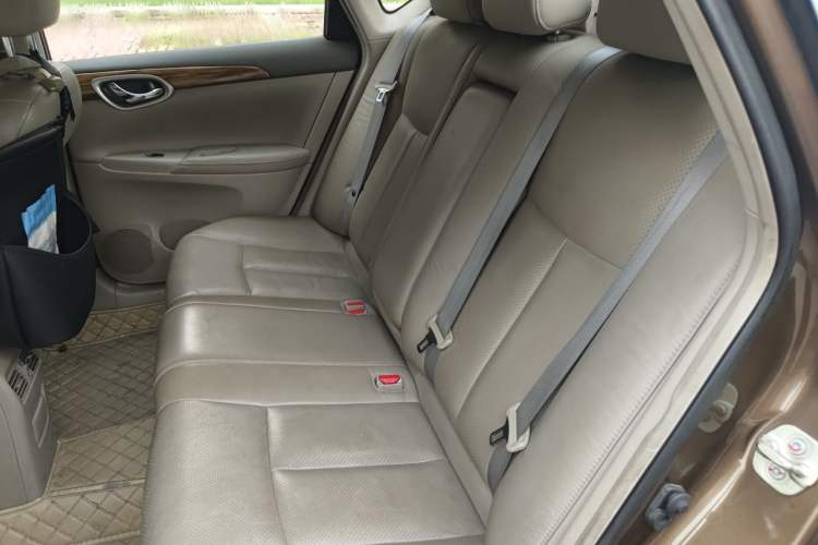 Used Nissan Sylphy 2014 1.6XV CVT Deluxe Edition Left Rear Seat