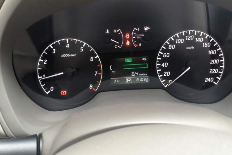 Used Nissan Sylphy 2014 1.6XV CVT Deluxe Edition Odometer Close Up