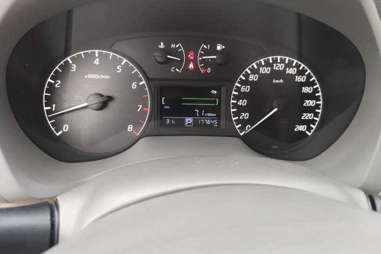 Used Nissan Sylphy 2014 1.6XV CVT Deluxe Edition Odometer Close Up