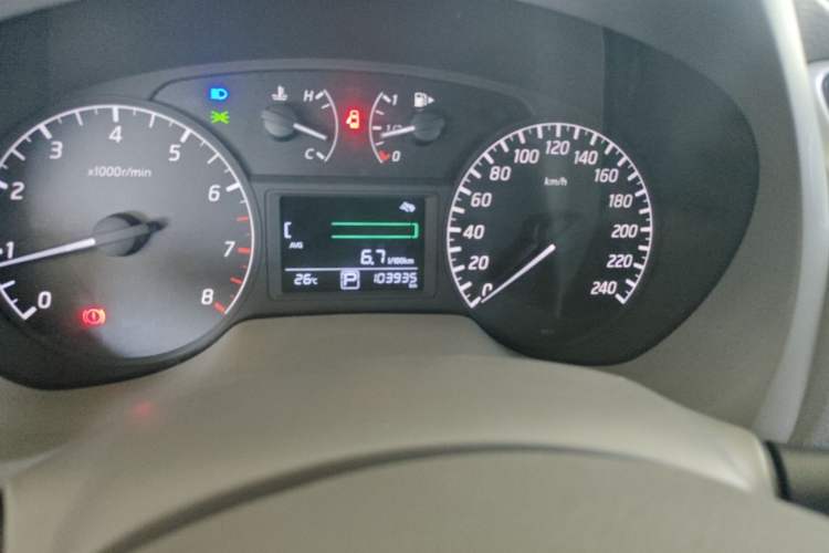 Used Nissan Sylphy 2014 1.6XV CVT Deluxe Edition Odometer Close Up