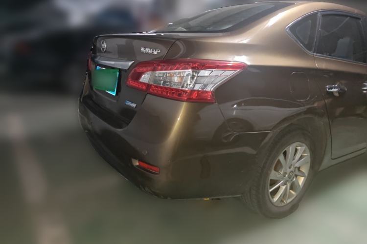 Used Nissan Sylphy 2014 1.6XV CVT Deluxe Edition Rear Right 45 Deg