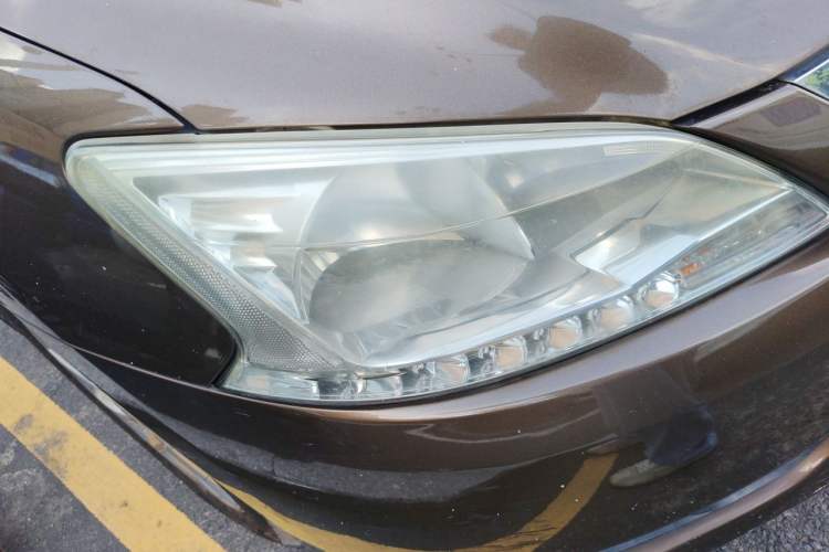 Used Nissan Sylphy 2014 1.6XV CVT Deluxe Edition Right Front Headlight