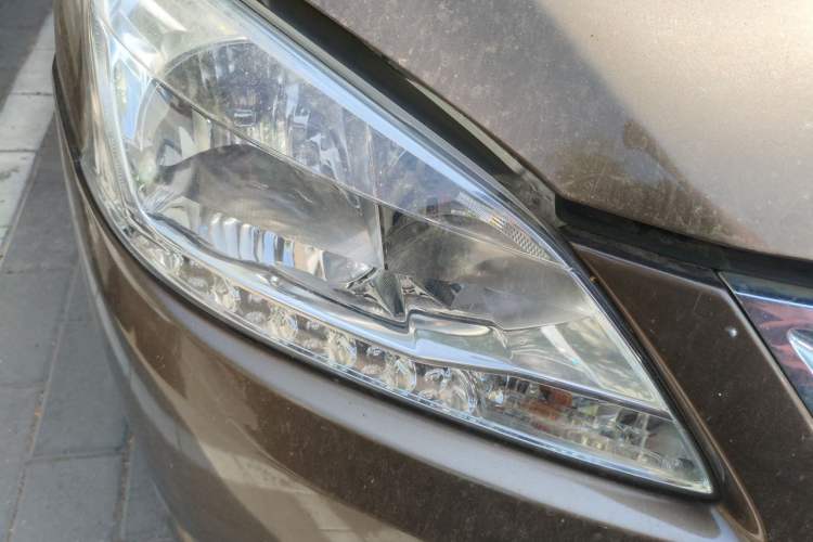 Used Nissan Sylphy 2014 1.6XV CVT Deluxe Edition Right Front Headlight