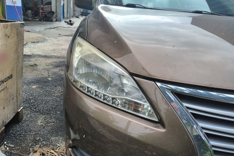 Used Nissan Sylphy 2014 1.6XV CVT Deluxe Edition Right Front Headlight