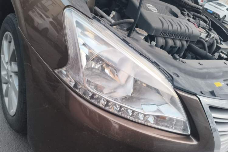 Used Nissan Sylphy 2014 1.6XV CVT Deluxe Edition Right Front Headlight