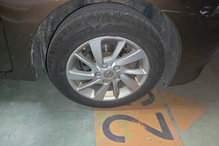 Used Nissan Sylphy 2014 1.6XV CVT Deluxe Edition Right Front Wheel Hub