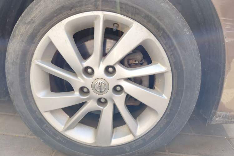 Used Nissan Sylphy 2014 1.6XV CVT Deluxe Edition Right Front Wheel Hub
