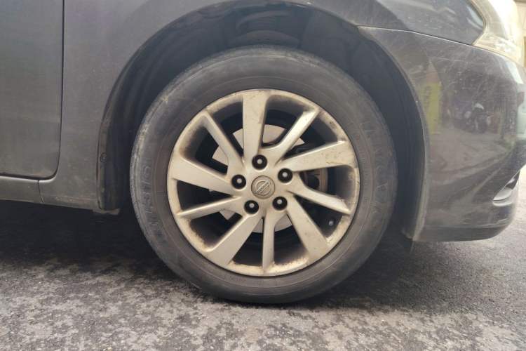 Used Nissan Sylphy 2014 1.6XV CVT Deluxe Edition Right Front Wheel Hub