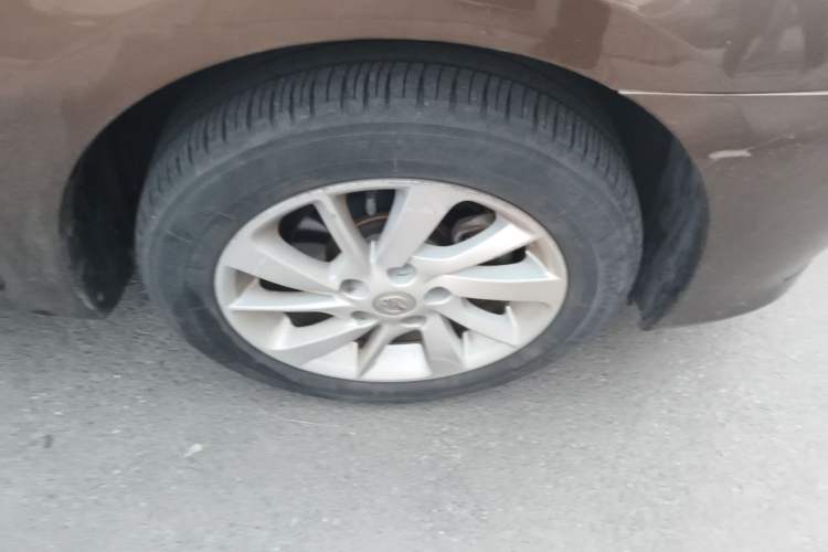 Used Nissan Sylphy 2014 1.6XV CVT Deluxe Edition Right Front Wheel Hub