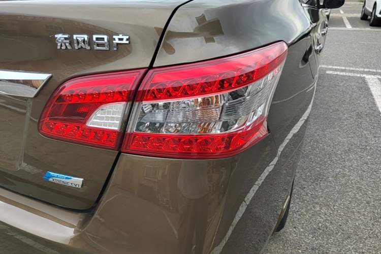 Used Nissan Sylphy 2014 1.6XV CVT Deluxe Edition Right Rear Taillight