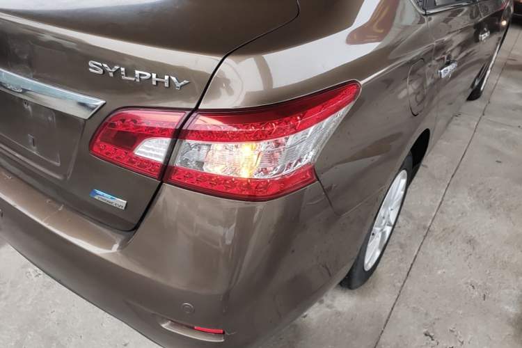 Used Nissan Sylphy 2014 1.6XV CVT Deluxe Edition Right Rear Taillight