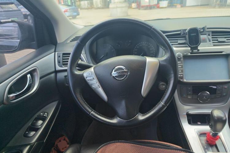 Used Nissan Sylphy 2014 1.6XV CVT Deluxe Edition Steering Wheel