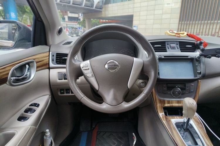 Used Nissan Sylphy 2014 1.6XV CVT Deluxe Edition Steering Wheel