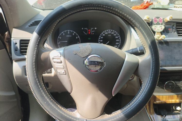Used Nissan Sylphy 2014 1.6XV CVT Deluxe Edition Steering Wheel