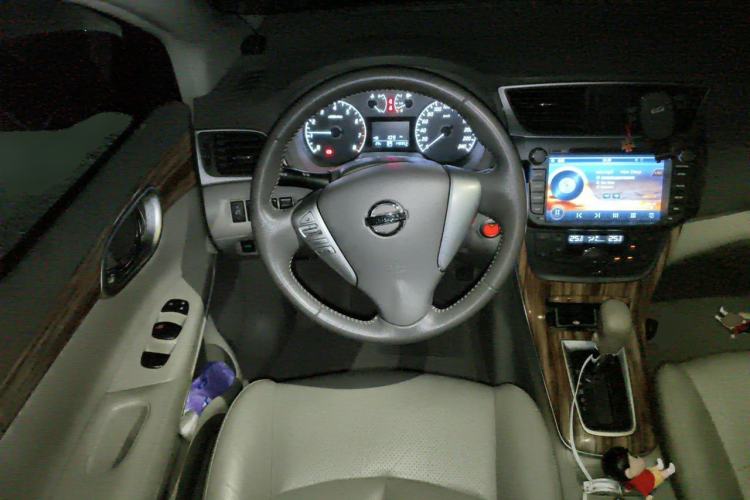 Used Nissan Sylphy 2014 1.6XV CVT Deluxe Edition Steering Wheel