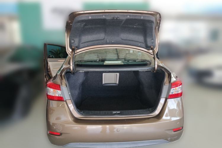 Used Nissan Sylphy 2014 1.6XV CVT Deluxe Edition Trunk