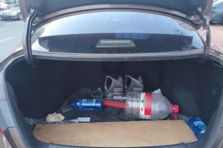 Used Nissan Sylphy 2014 1.6XV CVT Deluxe Edition Trunk