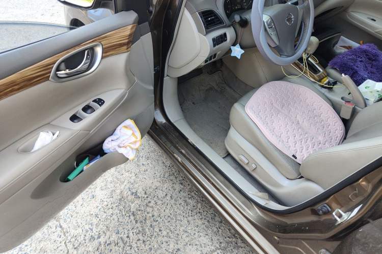 Used Nissan Sylphy 2014 1.6XV CVT Deluxe Edition Driver Seat