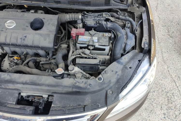 Used Nissan Sylphy 2014 1.6XV CVT Deluxe Edition Engine Bay Left