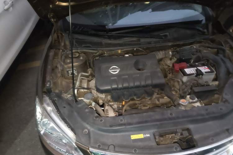 Used Nissan Sylphy 2014 1.6XV CVT Deluxe Edition Engine Bay Right
