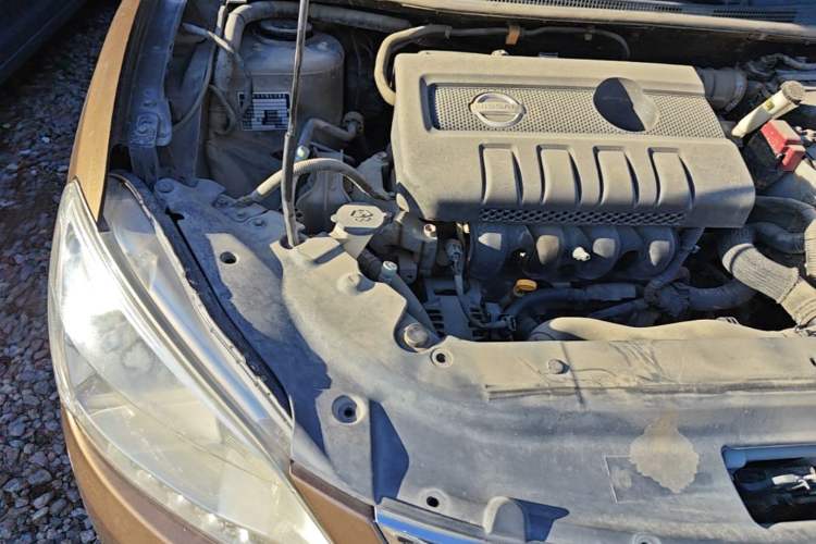 Used Nissan Sylphy 2014 1.6XV CVT Deluxe Edition Engine Bay Right