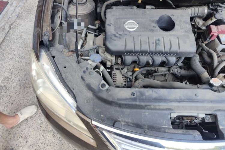 Used Nissan Sylphy 2014 1.6XV CVT Deluxe Edition Engine Bay Right