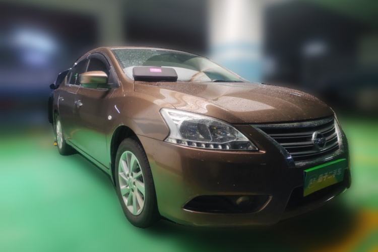 Used Nissan Sylphy 2014 1.6XV CVT Deluxe Edition Front Right 45 Deg